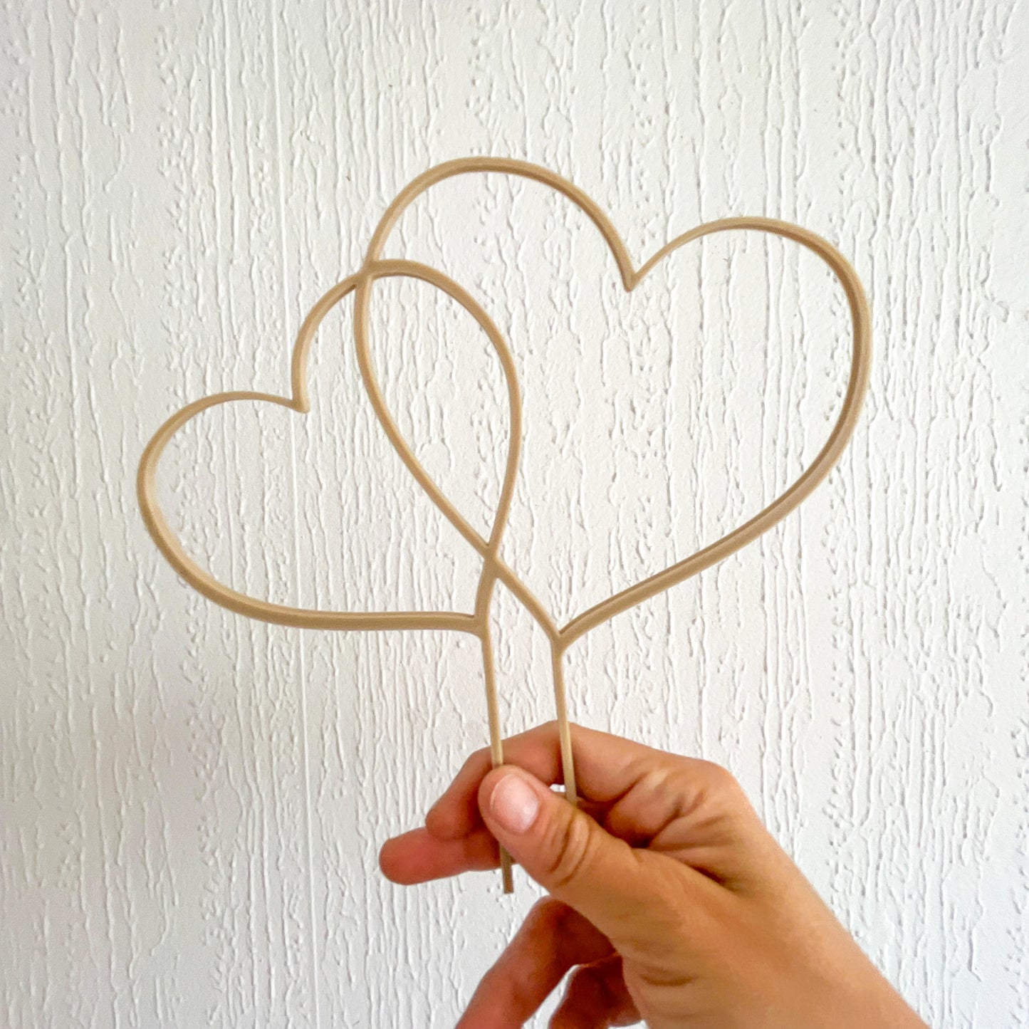 Tutor Corazón Doble - Dale soporte y estilo a tus plantas.