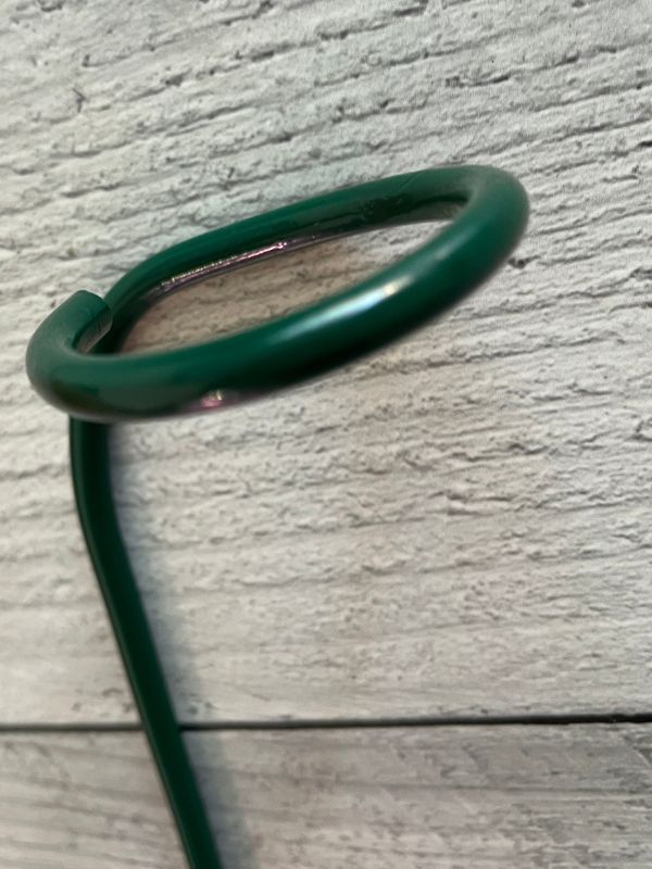 Tutor de Fierro Gancho – Soporte Minimalista para Plantas de Tallo Largo